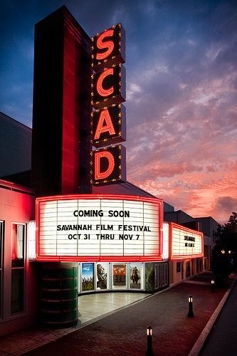 Scad Savannah, Cinema Architecture, Movie Marquee, Bg Design, Vintage Neon Signs, Art Deco Architecture, Historic Preservation, Advertising Signs, Old Movies