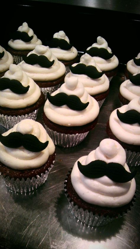 Chocolate Mustache Cupcakes.....perfect for a mustache party...i had one for my birthday. Moustache Cupcakes, Mustache Cupcakes, Mustache Cake, Mustache Birthday Party, Moustache Party, Mustache Birthday, Birthday Cake For Husband, Mustache Baby Shower, Cake For Husband