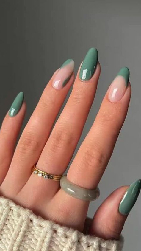 Unghie Sfumate, Kutek Disney, Dark Green Nails, Easy Nails, Colorful Nails, Daily Nail, Nail Swag, Dark Nails, Trendy Nail Design