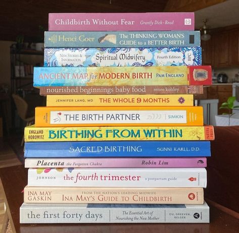 Birthing From Within Book, Earth Mama Medicine, Natural Birth Books, Pregnancy Books To Read, Doula Books, Homebirth Space Ideas, Holistic Mami, Doula Aesthetic, Mama Medicine