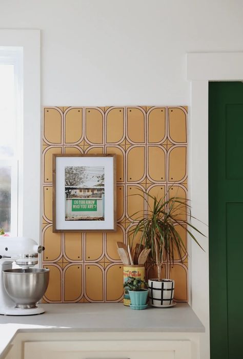 Design + Photo Ashley Campbell @underthesycamore Gatsby Tile Backsplash, Colorful Tile Kitchen Backsplash, Unique Stove Backsplash Ideas, Floor To Ceiling Tile Kitchen, Ribbon Tile Backsplash, Dining Room Tile Wall, Eclectic Kitchen Backsplash, Contrast Backsplash, Statement Backsplash Kitchen