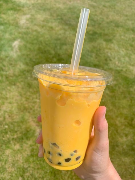 Yellow Drink Aesthetic, Yellow Drinks, Yellow Food, Tea Aesthetic, Bakery Foods, Edc Bag, Yellow Foods, Boba Tea, Food Snapchat