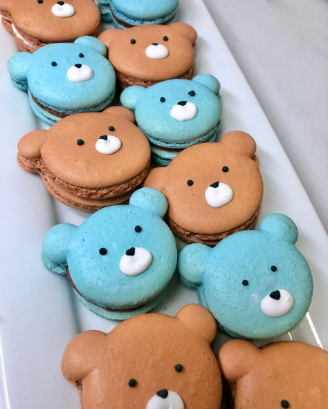 Macarons Decoration, Bear Macarons, Macaron Fillings, Baby Shower Macarons, Custom Macarons, Macaron Filling, Macaron Tower, Macaron Cake, Macaroon Recipes