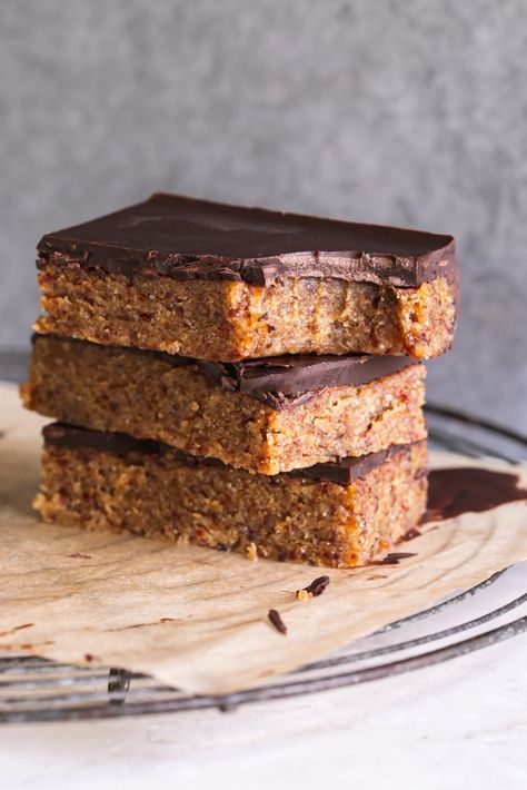 Almond Flour Date Cookie Dough Bars Date Cookie Dough, Cookie Dough Bars Recipe, Harissa Cauliflower, Date Recipes Healthy, 2023 Cookies, Bars Healthy, True Food Kitchen, Date Cookies, Cookie Dough Bars