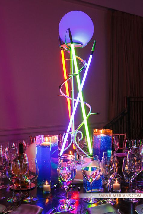 Glow Centerpieces, Led Centerpieces, Euphoria Prom, Neon Lights Party, Hoco 2023, Neon Decorations, Mitzvah Centerpieces, Pearl Centerpiece, Lighted Centerpieces