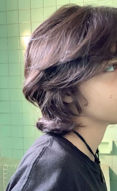 Hairstyles For Tomboys, Tomboy Short Haircut, Tom Boy Hair, Tomboy Style Hair, Wolf Cut For Men, Haircut Tomboy, Tomboy Cut, Tomboy Hair, Wolf Cut Hairstyles