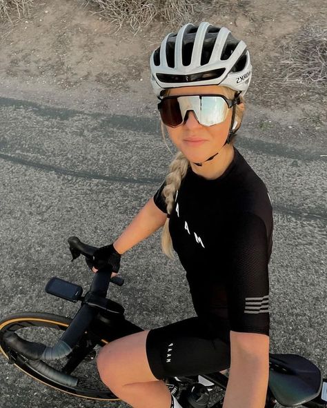 Cycling Sunglasses Women, Cyclist Outfit, Cycling Outfits, Women Cyclist, Triathlon Clothing, Cycling Girl, Sporty Sunglasses, Downhill Mountain Biking, Cycling Sunglasses