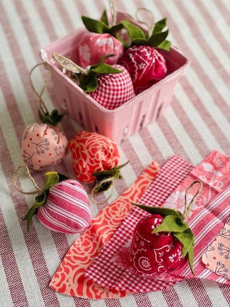 Hand Stitched Strawberries! 🍓 | Hodgin Homestead Strawberry Felt Diy, Fabric Strawberry Pattern, Fabric Strawberries Pattern, Homestead Sewing Projects, Farmhouse Sewing Projects, Sewing Strawberry, Sew Strawberry, Fabric Strawberries, Strawberry Social