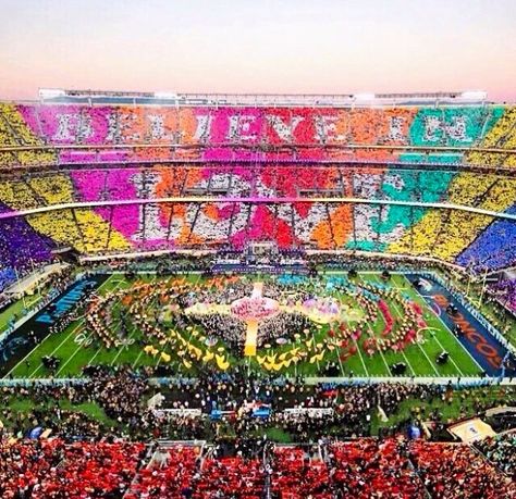 "Believe in Love"....COLDPLAY Coldplay Singer, Super Bowl Weekend, Chris Martin Coldplay, Super Bowl 50, Halftime Show, Viva La Vida, Concert Stage, Gay Marriage, Chris Martin