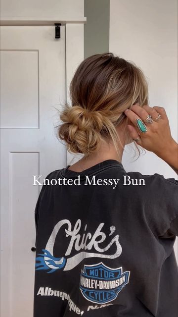 Easy Messy Bun For Medium Hair Wedding, Hair Up For Concert, Easy Hairstyles For Updos, Easy Long Updo, Easy And Cute Hair Styles, Different Hair Buns, Messy Low Bun With Claw Clip, How Do Do A Messy Bun, Cute Low Messy Bun Tutorial