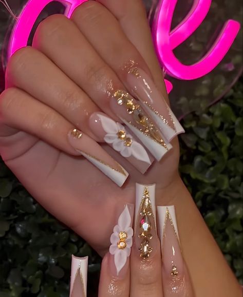 White And Gold Long Nails, White French Tip With Gold Charms, White Nails With Gold Rhinestones, White Mexican Nails, Gold Nails With Flowers, Yellow Quince Nails, White And Gold Birthday Nails, Gold And White Nails Acrylic, White Gold Nails Design