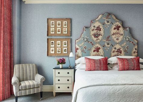 How to Create a Statement Kit Kemp Headboard • The Home Page Upholstered Headboards Bedroom, Floral Headboard, Headboard Inspiration, Upholstered Headboards, Superior Room, Head Board, Fabric Headboard, New Interior Design, Headboard Designs