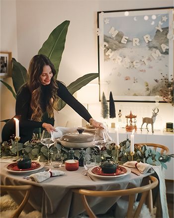 A Holiday Dinner Party Hosted by Vanessa Grimaldi | Le Creuset® Canada Official Site Cooking For A Group, Classic Salad, Hosting Dinner, Holiday Photoshoot, Holiday Dinner Party, Holiday Meal, Big Meals, How To Double A Recipe, Holiday Dinner