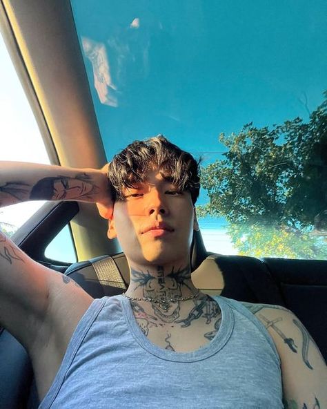 Vlad Hoshin, Tatted Men, Handsome Asian Men, Boy Tattoos, Cute Asian Guys, Body Poses, Attractive Guys, Instagrammer, Korean Men