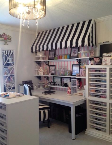 Cookie room for decorating & client consults Craft Room Storage Ideas, Craft Room Organization Diy, Room Storage Ideas, Small Craft Rooms, Dream Craft Room, Craft Room Design, Sewing Room Organization, Diy Craft Room, Scrapbook Room