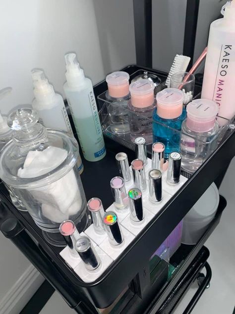 Nail technician trolley, nail artist work space setup ideas, beauty salon organization, beauty therapist station, home salon, home nail salon, home beauty salon Nail Tech Organization Ideas, Nail Tech Station, Nail Tech Station At Home, Home Nail Salon Ideas, Nail Technician Room, Girly Items, Ideas Salon, Nail Room Ideas, Pedicure Station