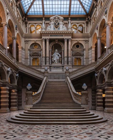 Palace Of Justice Vienna, Palace Of Justice, Palace Architecture, Lady Justice, Old Buildings, City Aesthetic, Twitter Header, Vienna, Interior Architecture