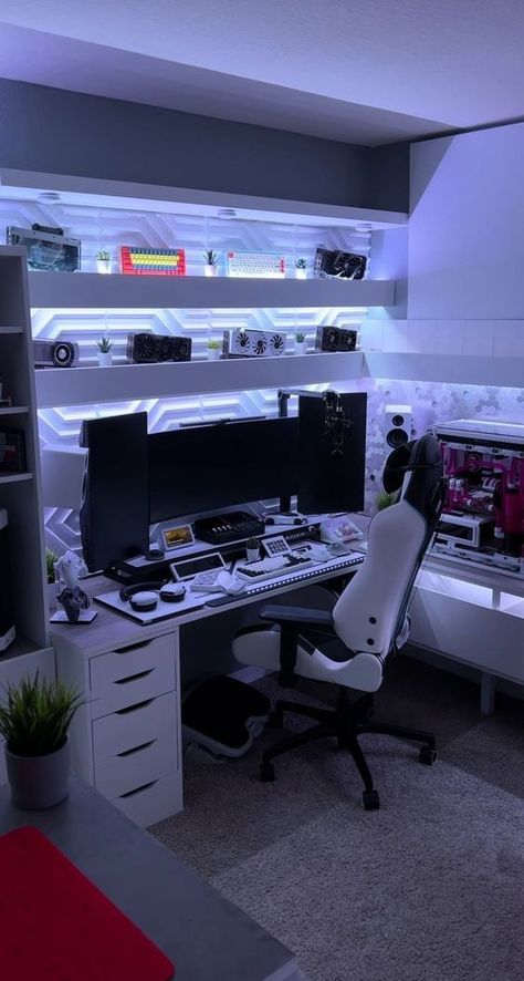 Gamer Setup Ideas, Gaming Desk Designs, Gaming Setup Bedroom, Set Up Gamer, Games Room Inspiration, Gamer Setup, Home Studio Setup, Gamer Room Decor, Video Game Room Design