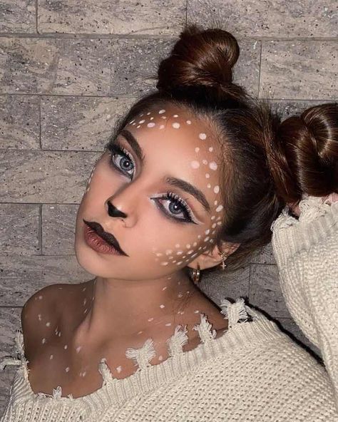 13 STUNNING DEER MAKEUP FOR HALLOWEEN - Anuri's Journey Dark Deer Makeup, Zoo Animal Makeup, Deer Cosplay Makeup, Cute Halloween Makeup Animal, Animal Make Up Ideas, Deer Costume Ideas For Women, Deer Make Up Easy, Faun Makeup Deer, Easy Deer Makeup Tutorials