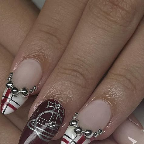 White Vivienne Westwood Nails, Viviane Westwood Nails, Vivienne Westwood Nails Art, Nana Anime Nails, Nana Nails Anime, Nana Nails Inspired, Nana Inspired Nails, Vivienne Westwood Nails, Nana Nails