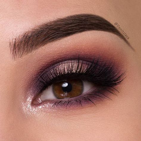 Purple halo eyes Products used: ▫@makeuprevolution Fortune Favors The Brave palette (shades: peachy,winning,New world,ice cold) ▫@eyerisbeauty lashes in the style EMPRESS @wakeupandmakeup ▫@sigmabeauty brow pencil in "top-shelf" (Use discount code "denitslava" for 10% off the price for ALL @sigmabeauty products) Denitslava Makeup, Plum Eyeshadow, Eyeshadow For Blue Eyes, Smoky Eyes, Beautiful Eye Makeup, Single Eyeshadow, Peinados Fáciles Para Cabello Corto, Make Up Looks, Makeup Designs