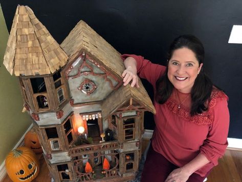 My Haunted Dollhouse Tour for Halloween - CATHIE FILIAN's Handmade Happy Hour Halloween Dollhouse, Halloween Village Display, Halloween Party Table, Dollhouse Halloween, Casa Halloween, Haunted Dollhouse, Halloween Centerpiece, Halloween Miniatures, Halloween Window