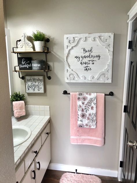 I went with light walls and splashes of pink in this semi rustic guest bathroom. Relaxing Bathroom Decor, Little Mermaid Bathroom, Girl Bathroom Decor, Teen Bathrooms, Mermaid Bathroom Decor, Girl Bathrooms, Bathroom Decor Themes, Pink Bathroom Decor, Guest Bathroom Decor