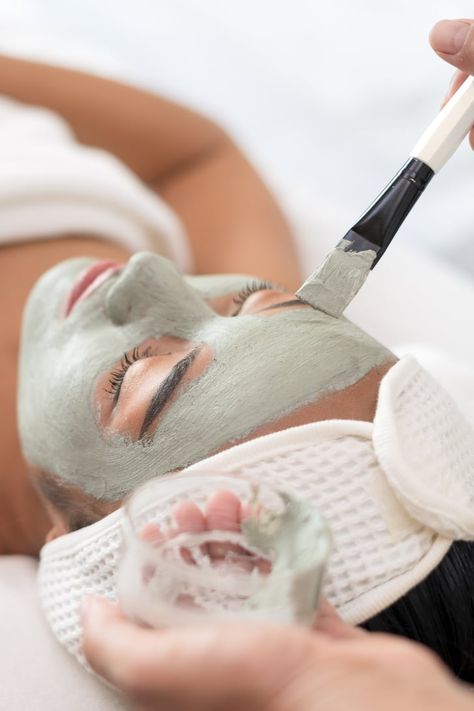 The Best Facial Treatments to Get If It's Been a While Luxury Facial Aesthetic, Spa Owner Aesthetic, Facial Appointment, Summer Branding, Luxury Facial, Branding Images, Pimples Under The Skin, Spa Facial, Facial Aesthetics