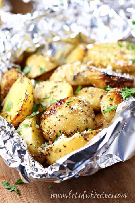 Garlic Herb Potatoes, Herb Potatoes, Grilled Garlic, Healthy Cheese, Olive Oil Garlic, Grilled Potatoes, Garlic Herb, Potatoes Recipe, On The Grill