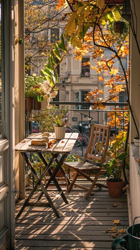 Outside Balcony Ideas, Little Balcony Ideas, Cozy Vintage Apartment, Rustic Balcony, Cosy Balcony, Soft Vintage Aesthetic, Gardening Balcony, Cozy Garden, Rustic Vintage Decor