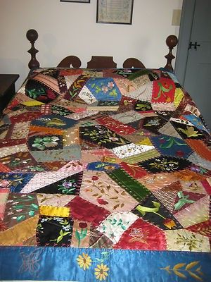 Crazy Quilt Templates, Crazy Patchwork Quilt, Victorian Quilts, Crazy Quilts Patterns, Crazy Quilt Stitches, Crazy Quilt Blocks, Crazy Patchwork, Crazy Quilting, Embroidered Velvet