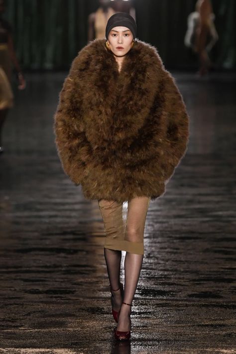 Vogue Editorial, Fall Winter Trends, Show Collection, Ny Fashion, Anthony Vaccarello, Fashion Show Collection, Lookbook Outfits, Fall 2024, Paris Fashion