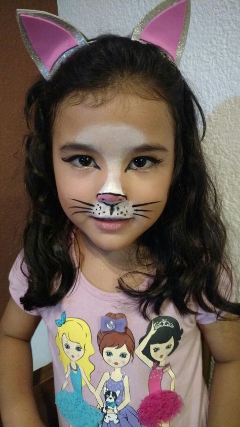 Face Painting Cat Easy, Girls Cat Face Paint, Kid Cat Face Paint, Cat Face Paint Simple, Kitty Cat Face Paint Easy, Cat Face Paint Easy For Kids, Cat Facepainting Simple, Face Paint Cat Easy, Kitty Face Paint Simple