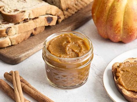 Pumpkin Butter Pumpkin Spread, Pumpkin Butter Recipe, Canned Pumpkin Recipes, Pumpkin Pie Oatmeal, Bowl Party Food, Pumpkin Smoothie, Dinner Snacks, Pumpkin Pie Bars, Budget Bytes