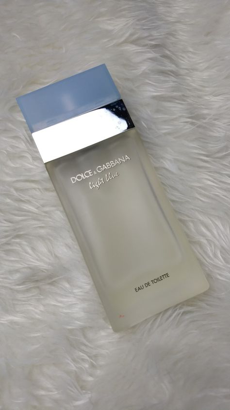 Dolche Gabana, Light Blue Perfume Aesthetic, Perfume Blue, Dolce Light Blue, Dolce And Gabbana Light Blue Aesthetic, Dolce And Gabbana Parfum, Dolce Gabbana Perfume, Dolce Perfume Dolce And Gabbana, Dolce And Gabbana Light Blue Intense