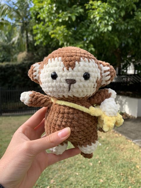 Cute little chubby monkey crochet doll with banana purse available on etsy Chunky Yarn Crochet Plushies, Cute Crochet Monkey, Crochet Monkey Plush, Monkey Crochet Pattern Free, Monkey Plushies, Monkey Diy, Crochet Banana, Plushies Crochet, Banana Monkey