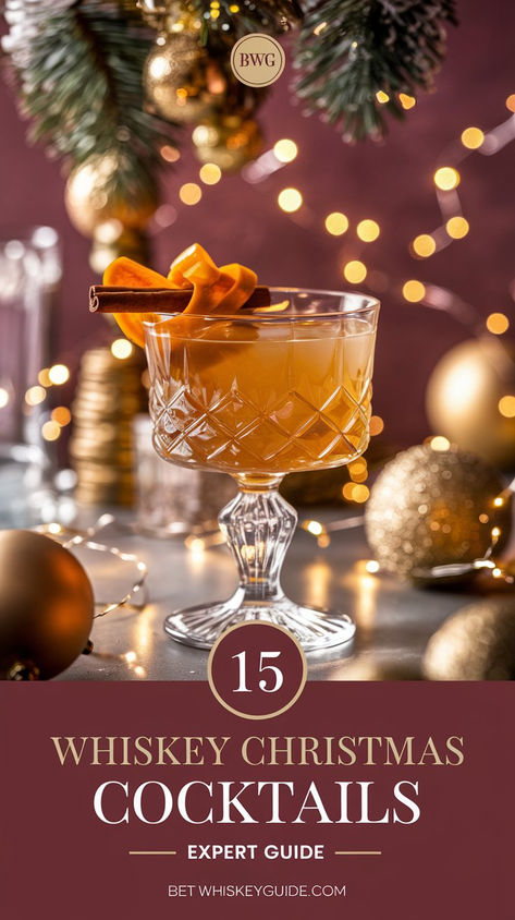 Create magical holiday moments with these festive whiskey cocktails. Find your new seasonal favorite among classics and creative new recipes. Features warming spices, seasonal fruits, and expert techniques for the perfect holiday drink. Ideal for Christmas parties or quiet evenings. American Honey Whiskey Drinks, Festive Whiskey Cocktail, Jack Daniels Holiday Drinks, Cocktail With Whiskey, New Years Whiskey Cocktails, Christmas Drinks Whiskey, Christmas Whisky Cocktails, Holiday Whiskey Drinks, Whiskey Holiday Cocktail