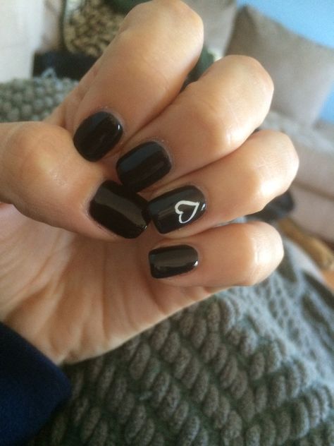 Black with white heart gel manicure Black Nails Acrylic With Heart, Black Nails White Heart Design, White Nails With Black Hearts, Matte Black Nails With Heart, Small Black Heart Nails, White Nails With Black Heart Art Designs, Gel Manicure Designs, Black Gel Nails, Cross Nails