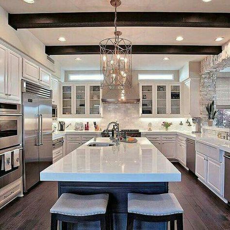 Gorgeous Desain Pantry, Modern Kitchen Island, Trendy Kitchen, Ok Ru, White Cabinets, Luxury Kitchen, Design Case, Beautiful Kitchens, Dream Home Design