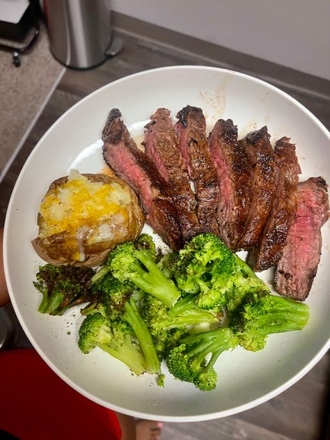 Steak Potatoes Broccoli, Steak And Baked Potatoes, 75 Hard Dinner Ideas, Steak Protein Meals, Meals For Husband Dinners, Sunday Healthy Dinner Ideas, Protein Full Meals, Not A Meal, 75 Hard Meals