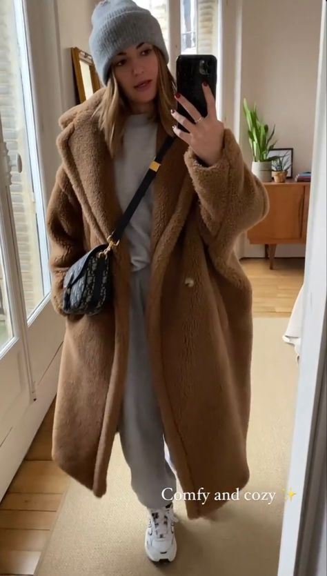 Long Brown Teddy Coat Outfit, Long Sherpa Jacket Outfit, Brown Teddy Coat Outfit, Teddy Coat Street Style, Teddy Bear Jacket Outfit, Teddy Bear Coat Outfit, Teddy Jacket Outfit, Teddy Bear Outfit, Peacoat Outfit