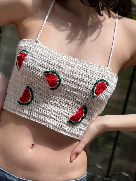 Watermelon Crochet Top, Watermelon Crochet, Watermelon Embroidery, Crochet Watermelon, Watermelon Festival, Crop Top Styles, Fashion Corset, Crochet Fruit, Crochet Crop Top Pattern