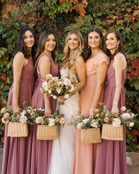 We love how this bride incorporated this 2024 wedding trend into her special day🌷 And how she repurposed her bridesmaid basket bouquets into decor after the ceremony 🌷 Photography:  @cmellestudios #catering #fallwedding #floralbasket #flowerbasket #2024weddingtrends #bridesmaidbouquet Bridal Bouquet Basket, Basket Bridesmaid Bouquet, Bridesmaid Flower Baskets, Alternatives To Bridesmaid Bouquets, Different Bridesmaid Bouquet Ideas, Bridesmaid Basket Bouquet, Bridesmaid Flower Basket, Wildflower Brunch, Unique Bridesmaid Bouquet