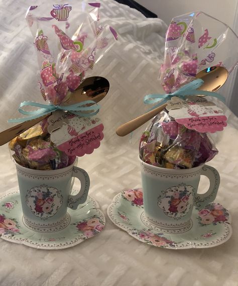 High Tea Gift Ideas, Teacup Party Favors, Tea Cup Party Favors, Tea Cup Gift Ideas Filled, Tea Party Table Setup, Tea Party Goodie Bags, Tea Party Favors Kids, Tea Party Gift Ideas, Tea Party Favours