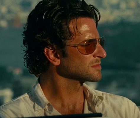 Phil Wenneck Aesthetic, Bradley Cooper Aesthetic, Bradley Cooper The Hangover, Phil Wenneck Hangover, Young Bradley Cooper, Bradley Cooper Hangover Hair, Bradley Cooper Short Hair, Phil Wenneck, Bradley Cooper Hangover