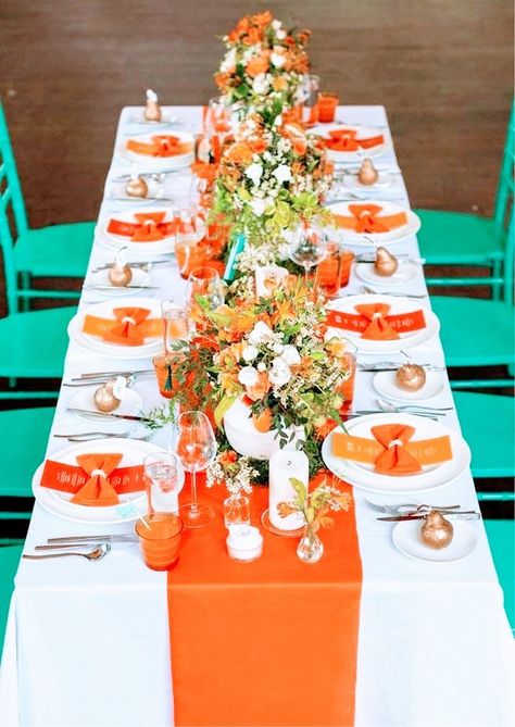 Fall Wedding Tablescapes, Orange Ideas, Deco Orange, Silver Wedding Decorations, 60th Bday, Popular Wedding Colors, Autumn Weddings, Wedding Color Trends, Tafel Decor