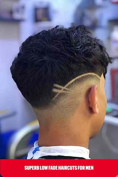 Low Skin Fade Cut with Curved Surgical Line and Shaved Lines Low Fade, Haircut Designs, Corte De Cabelo Masculino, Fade Haircut, Cortes De Cabello, Undercut, Hair Cut, Mens Hairstyles, Hair Cuts