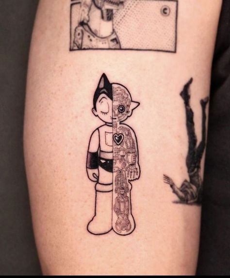 Astro Tattoo Ideas, Fancy Tattoo For Boy, Cartoonish Tattoos, Retro Futurism Tattoo, Astro Boy Tattoo, Astroboy Tattoo, Boy Tattoo Ideas, Kpop Tattoo Ideas, Mechanical Arm Tattoo