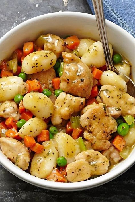 Chicken Vegetable Stew, Vegetable Stew Recipe, Chicken Gnocchi, Homemade Dumplings, Vegetable Stew, Gnocchi Recipes, Dumpling Recipe, Calamari, Chicken And Dumplings