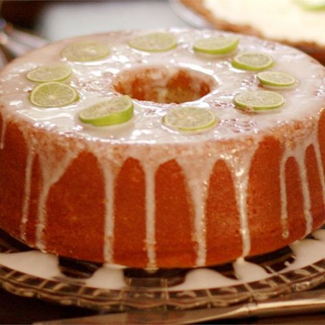 Key Lime Daiquiri Pound Cake | "Key lime juice and rum are baked in the cake, which is then glazed with more lime juice and rum!" Lime Daiquiri, Lime Cake Recipe, Key Lime Pound Cake, Lime Pound Cake, Key Lime Cake, Cake Mug, Lime Cake, Bowl Cake, Bundt Cakes Recipes